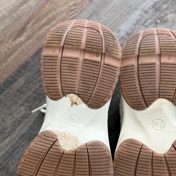 Women’s Cadence Sneakers – All In Motion™ Off-White 7.5 - Picture 12 of 12